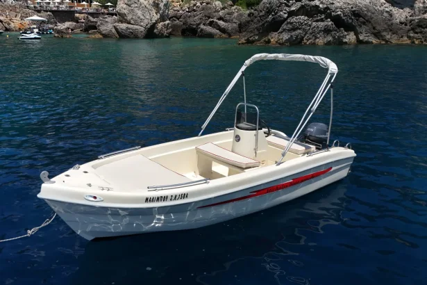 20-25-michalas-boat-rentals-paleokastritsa-1